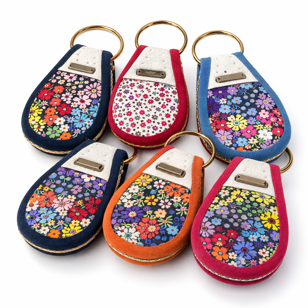Ban Chong Charoen Handmade Community Enterprise - Zipper Pouch Keychain (M)