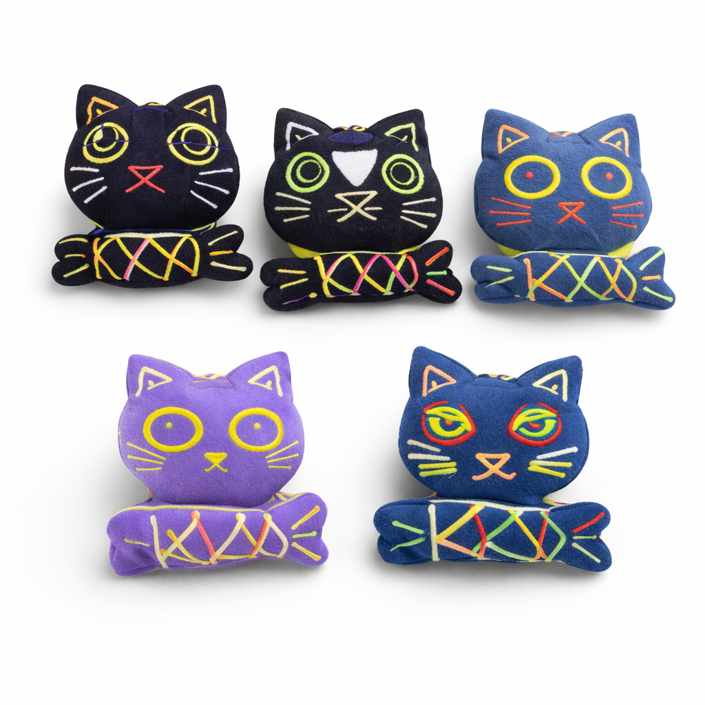 Ban Mae Lan Nuea Community Enterprise for Products and Handicrafts - Lucky Cat Keychain with Straps