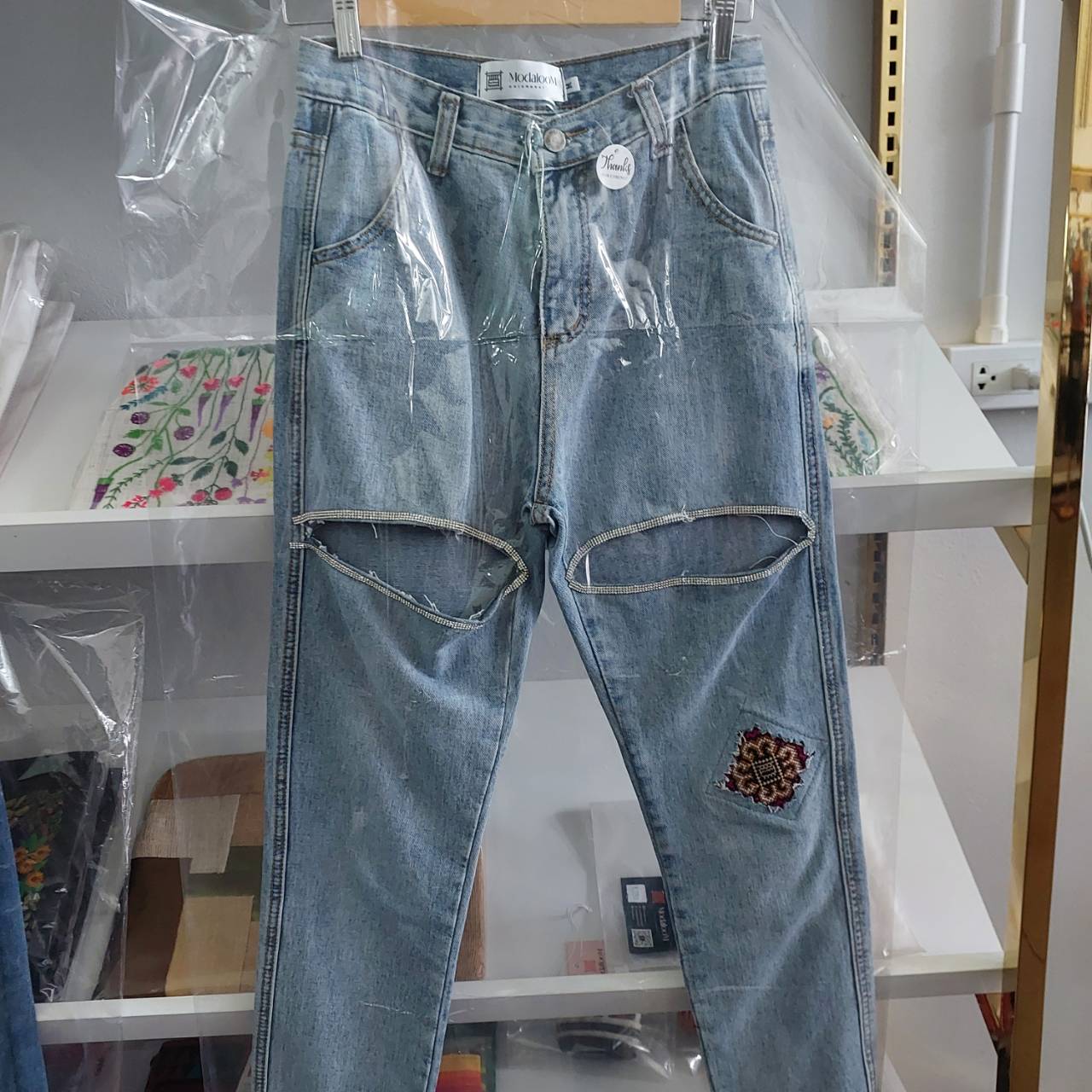Cut out jeans