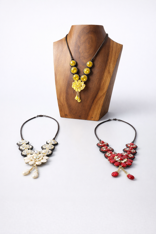 Hug Akha Home - Natural Stone Bead Necklace