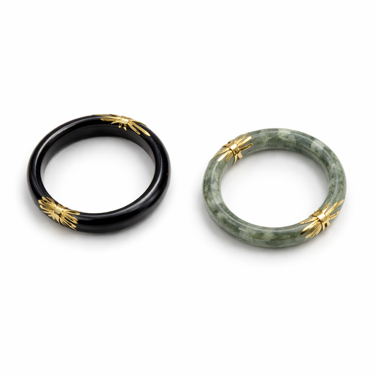 Lapisara Chaiwong Ban Sang - Silver-Capped Jade Bangle