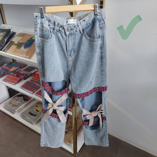 Cut out jeans